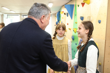 SPREJEM ČEŠKIH UČENCEV V OŠ CERKNICA 26 FOTO LJUBO VUKELIČ